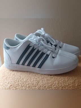 Youth Size 5 White Low-Top K Swiss Sneakers with Grey Accent